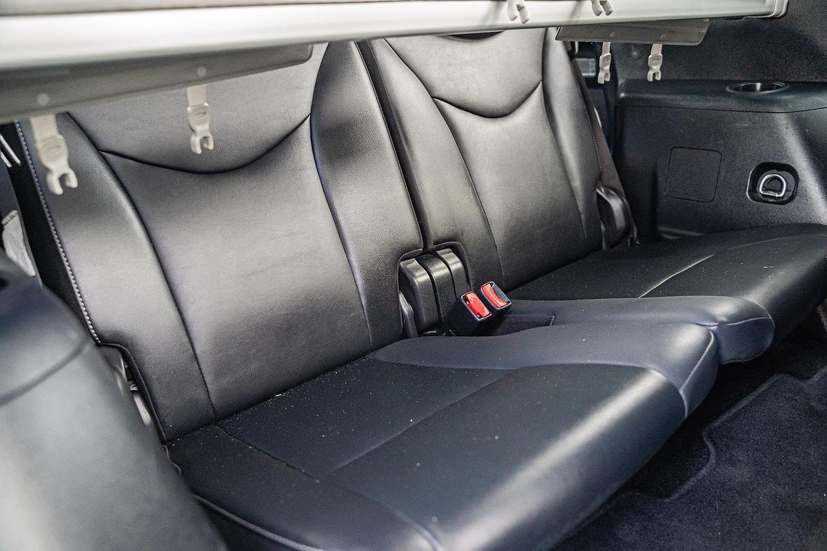2016 Toyota Prius V i-Tech ZVW40R