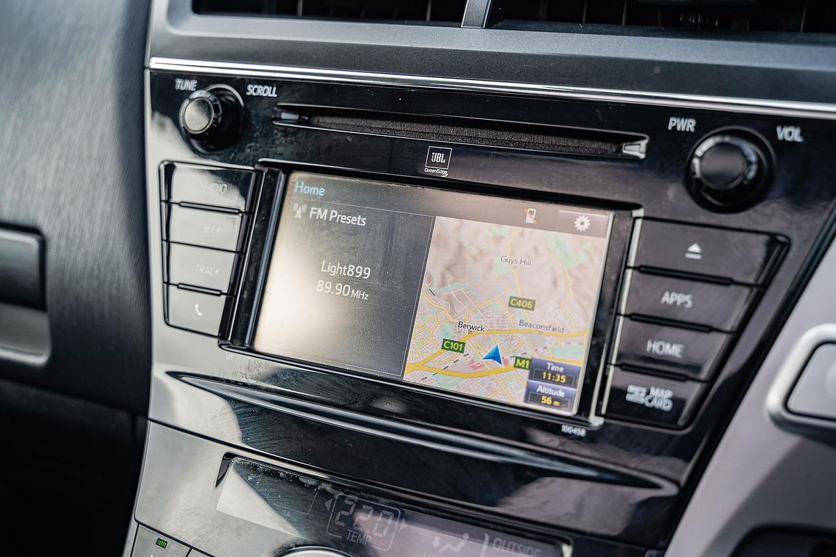 2016 Toyota Prius V i-Tech ZVW40R