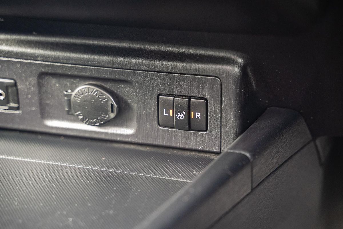 2016 Toyota Prius V i-Tech ZVW40R