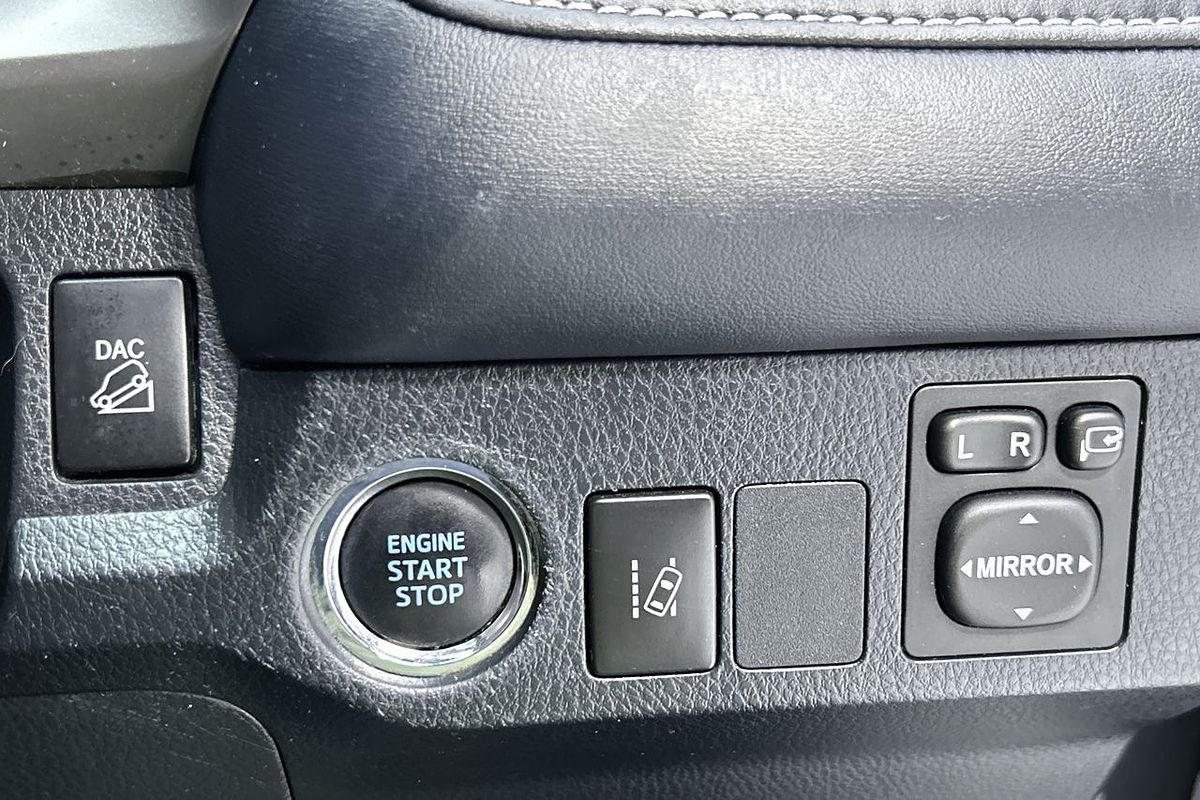 2018 Toyota RAV4 Cruiser ASA44R