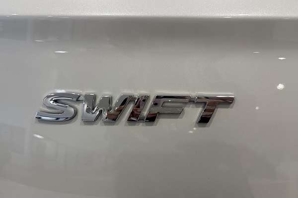 2024 Suzuki Swift Hybrid Plus UZ