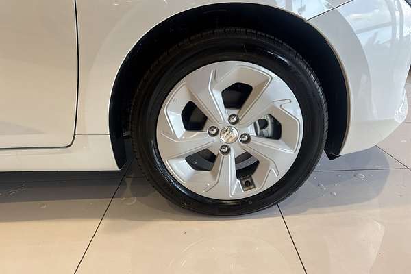 2024 Suzuki Swift Hybrid Plus UZ