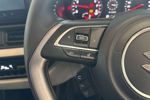 2024 Suzuki Swift Hybrid Plus UZ