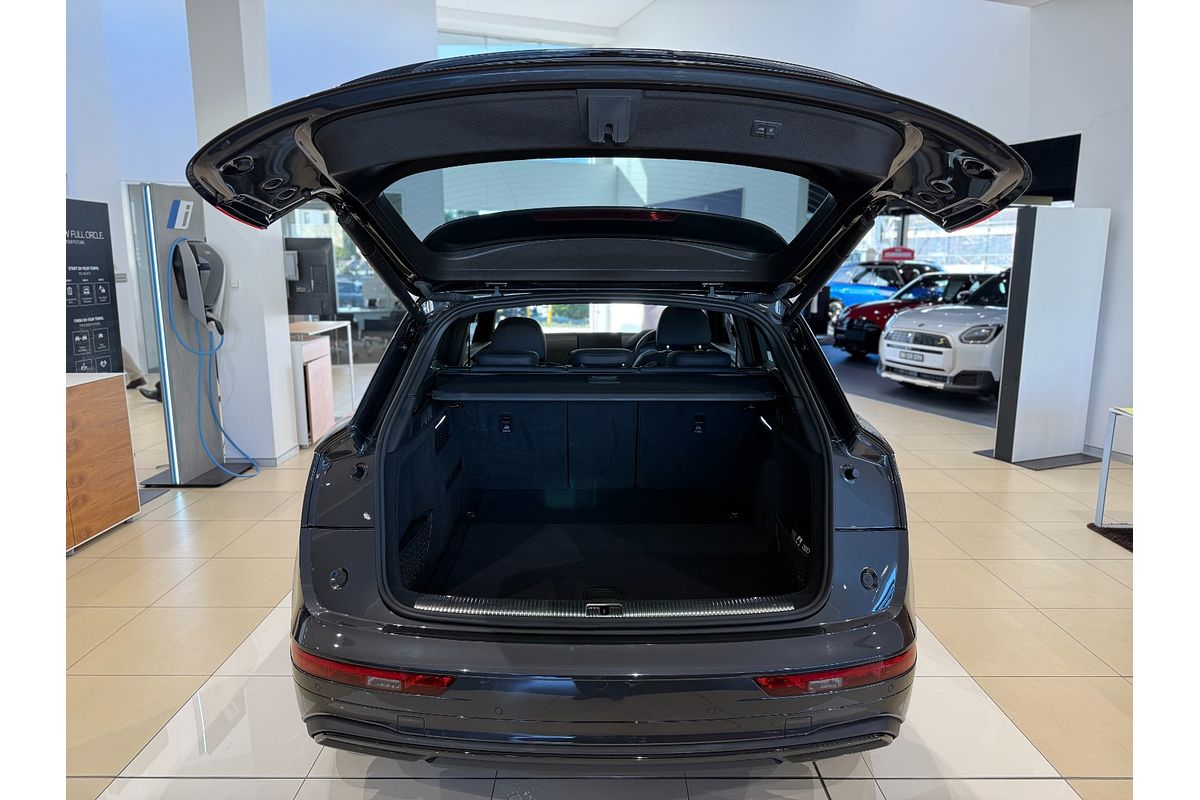 2023 Audi Q5 40 TDI FY