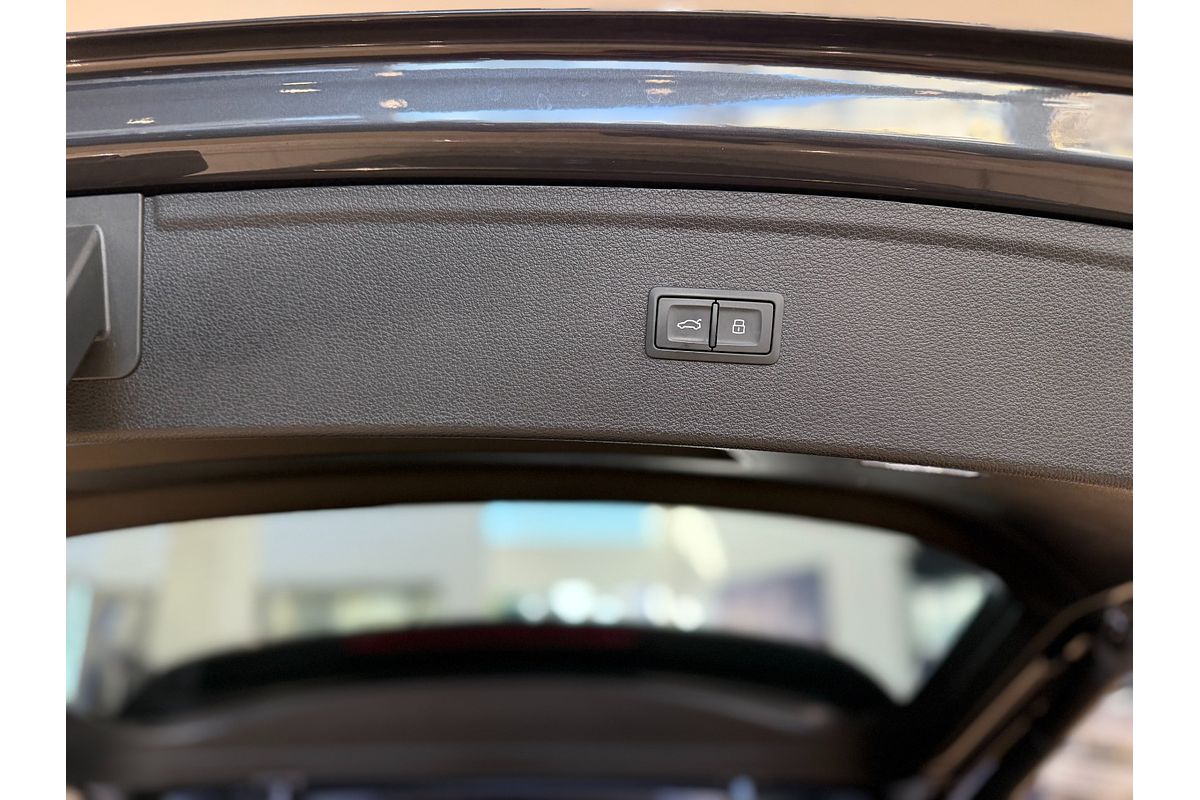 2023 Audi Q5 40 TDI FY