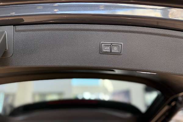 2023 Audi Q5 40 TDI FY