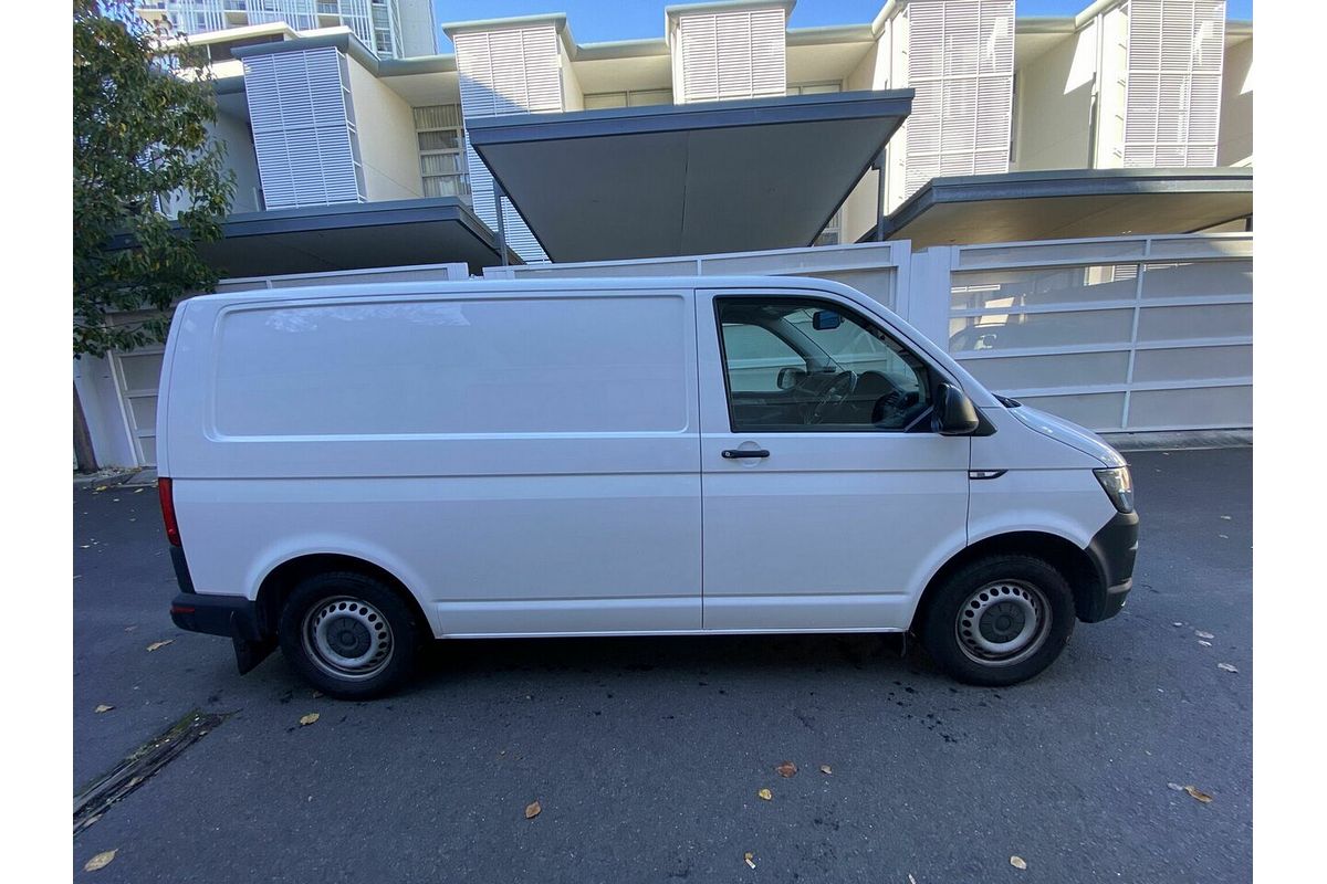 2017 Volkswagen Transporter TDI250 Runner T6 SWB