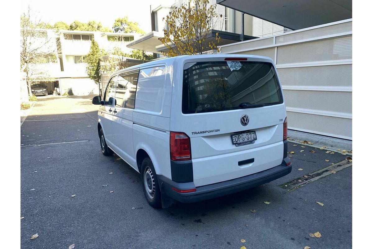 2017 Volkswagen Transporter TDI250 Runner T6 SWB