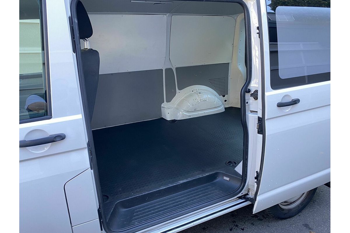 2017 Volkswagen Transporter TDI250 Runner T6 SWB