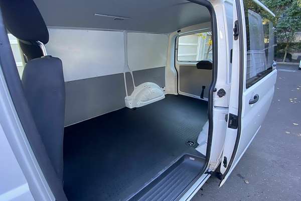 2017 Volkswagen Transporter TDI250 Runner T6 SWB