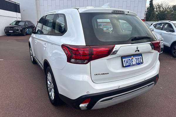 2020 Mitsubishi Outlander ES ZL