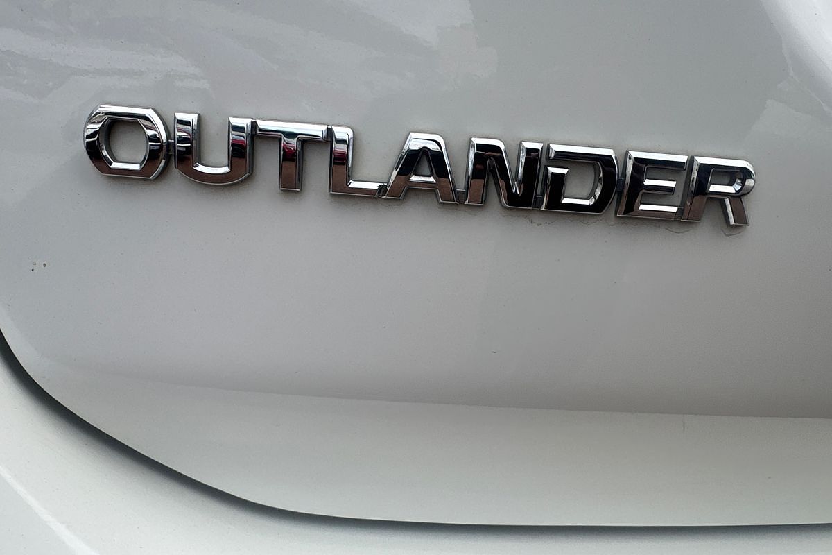 2020 Mitsubishi Outlander ES ZL