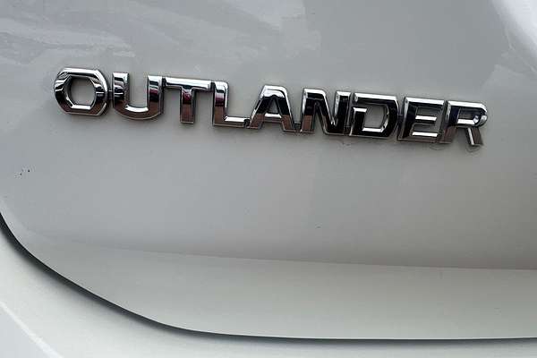 2020 Mitsubishi Outlander ES ZL