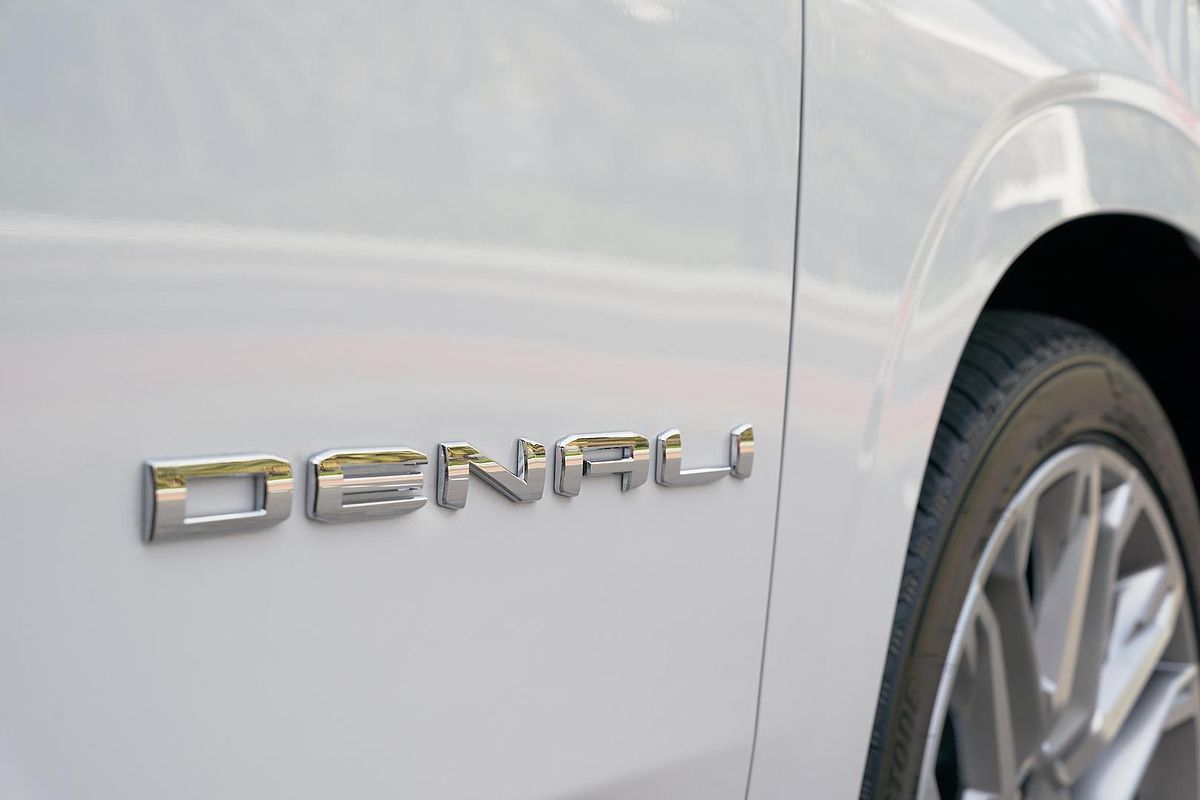 2025 GMC Yukon Denali T1