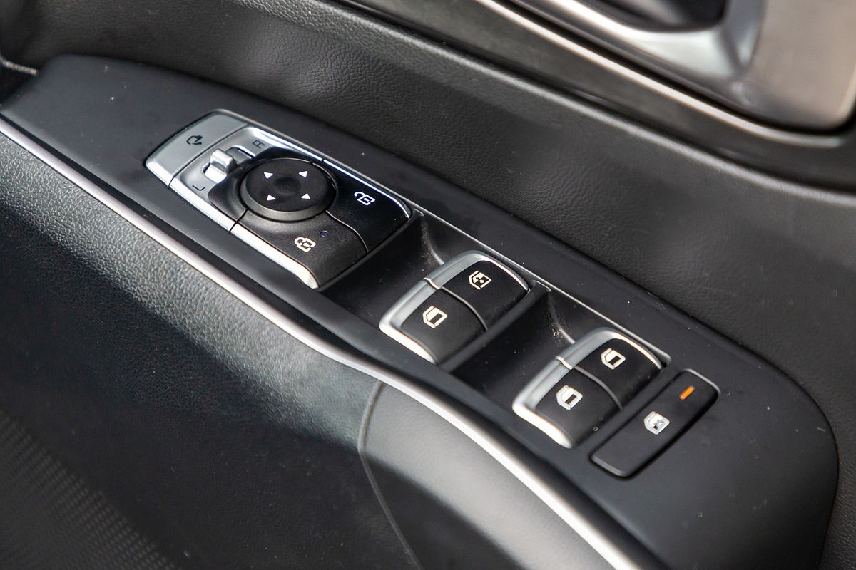2023 Kia Sorento Sport MQ4