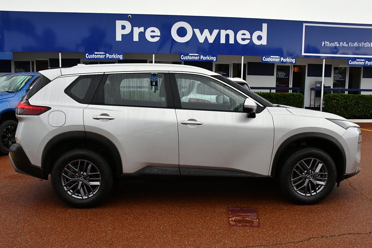 2023 Nissan X-TRAIL ST T33