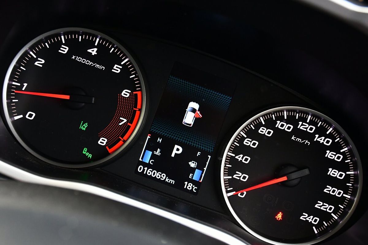 2024 Mitsubishi Eclipse Cross LS YB