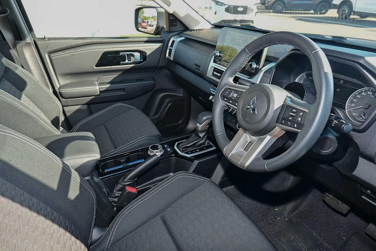 2024 Mitsubishi Triton GLS MV 4X4