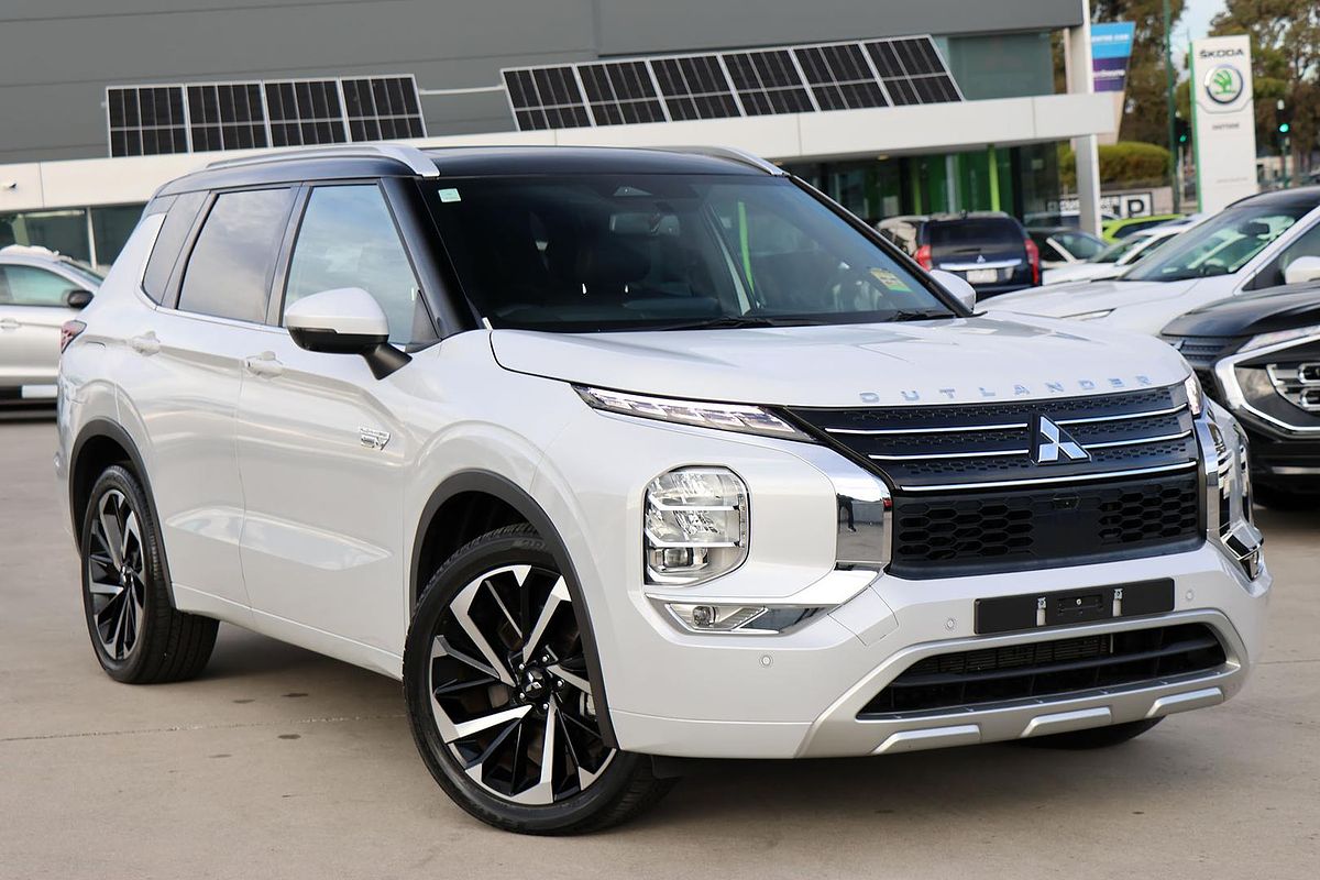 2022 Mitsubishi Outlander PHEV Exceed Tourer ZM