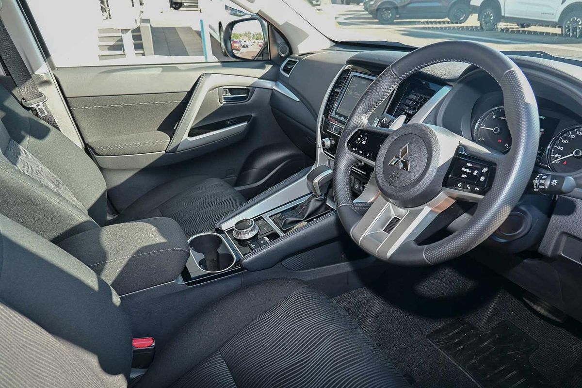 2024 Mitsubishi Pajero Sport GLS QG