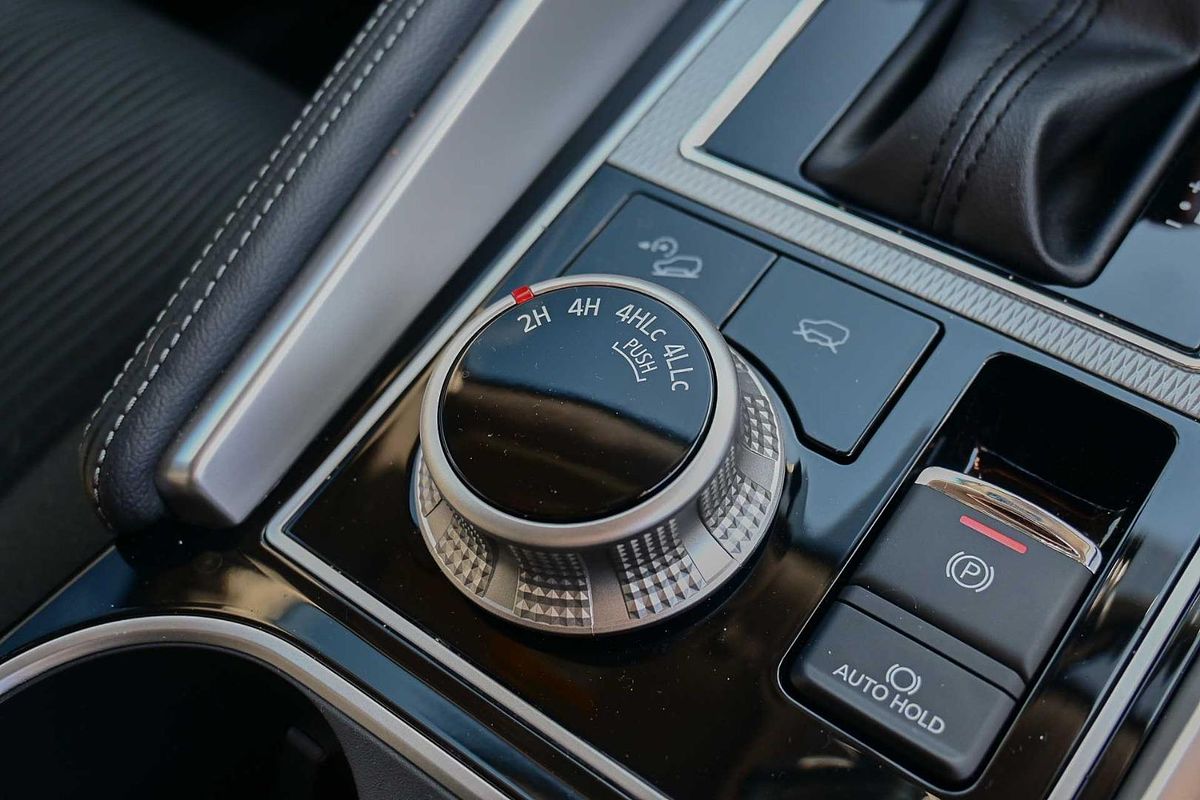 2024 Mitsubishi Pajero Sport GLS QG