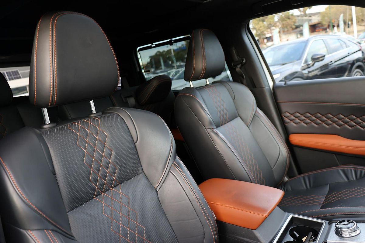 2022 Mitsubishi Outlander PHEV Exceed Tourer ZM