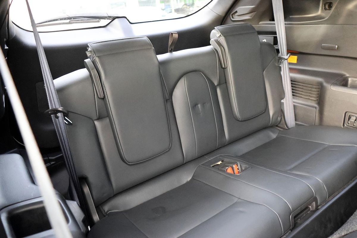 2022 Mitsubishi Outlander PHEV Exceed Tourer ZM