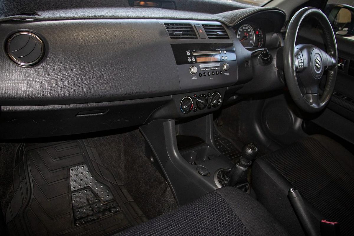 2008 Suzuki Swift RS415