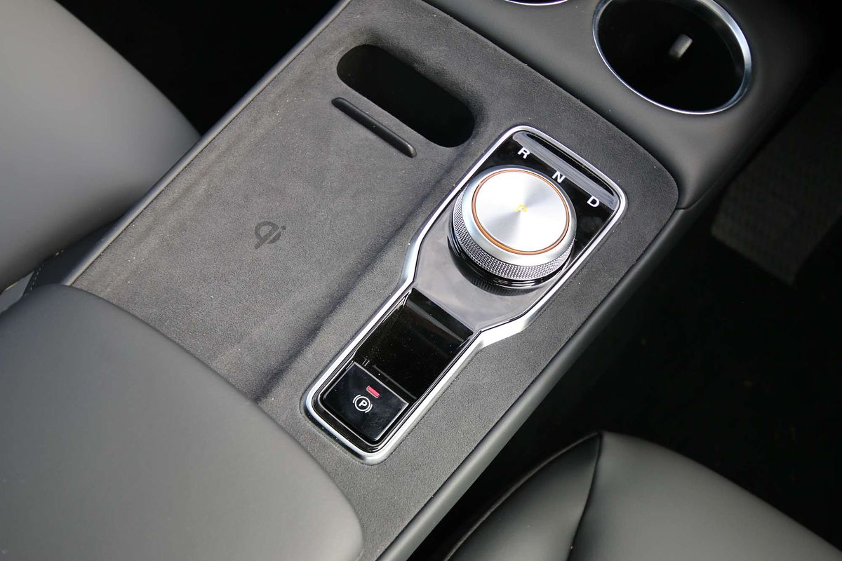 2025 MG MGS5 EV Essence 62 ZS3EM