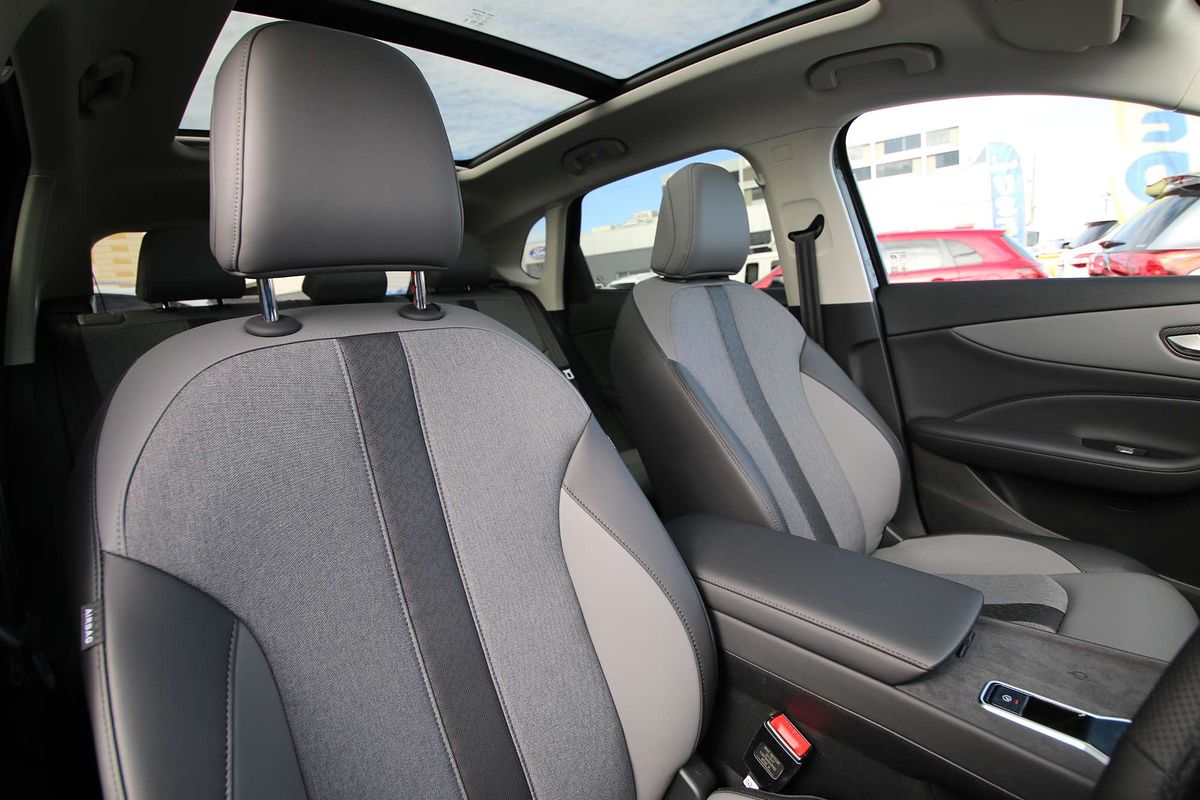 2025 MG MGS5 EV Essence 62 ZS3EM