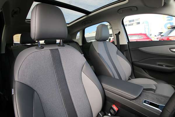 2025 MG MGS5 EV Essence 62 ZS3EM