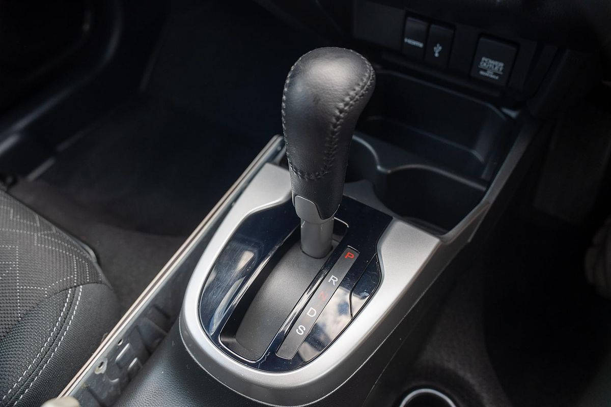 2015 Honda Jazz VTi-S GF
