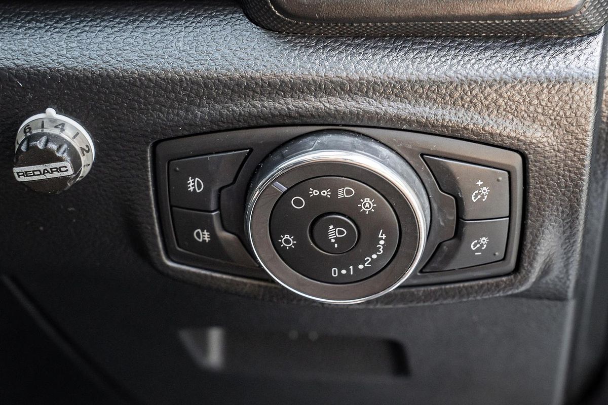2018 Ford Everest Ambiente UA II 3.2L