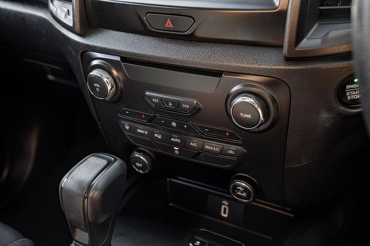 2018 Ford Everest Ambiente UA II 3.2L