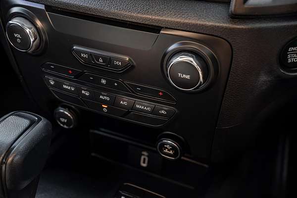 2018 Ford Everest Ambiente UA II 3.2L