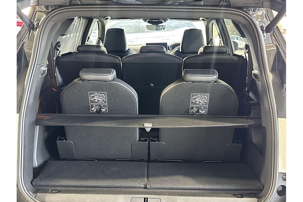 2022 Peugeot 5008 GT Sport P87