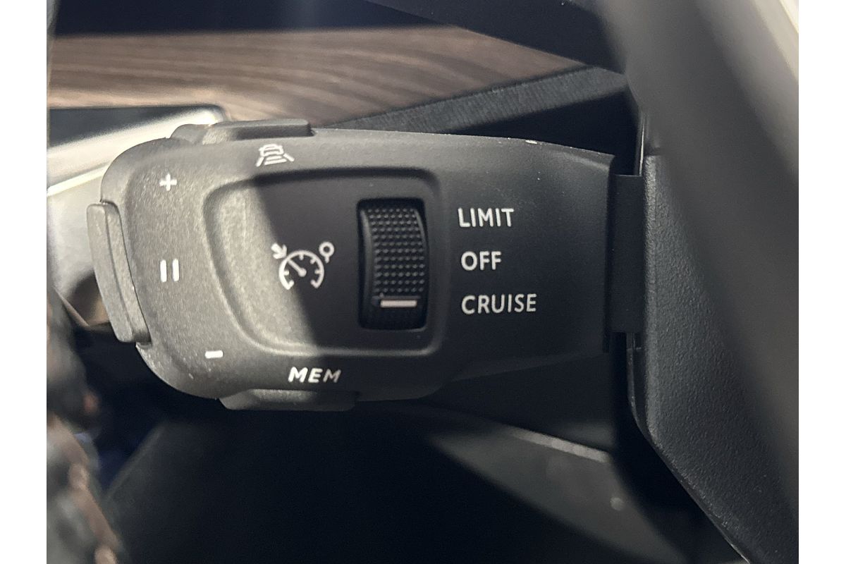 2022 Peugeot 5008 GT Sport P87