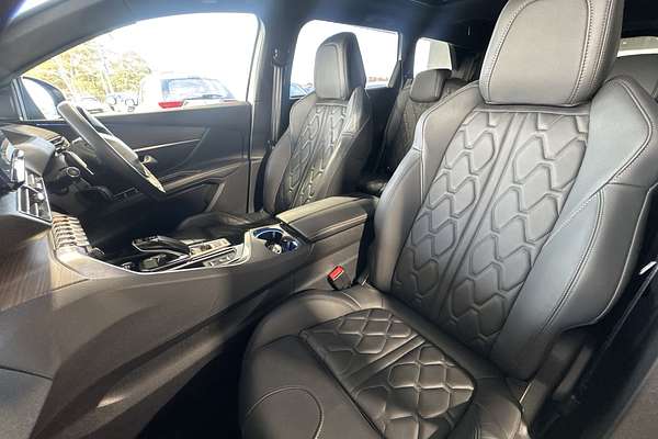 2022 Peugeot 5008 GT Sport P87