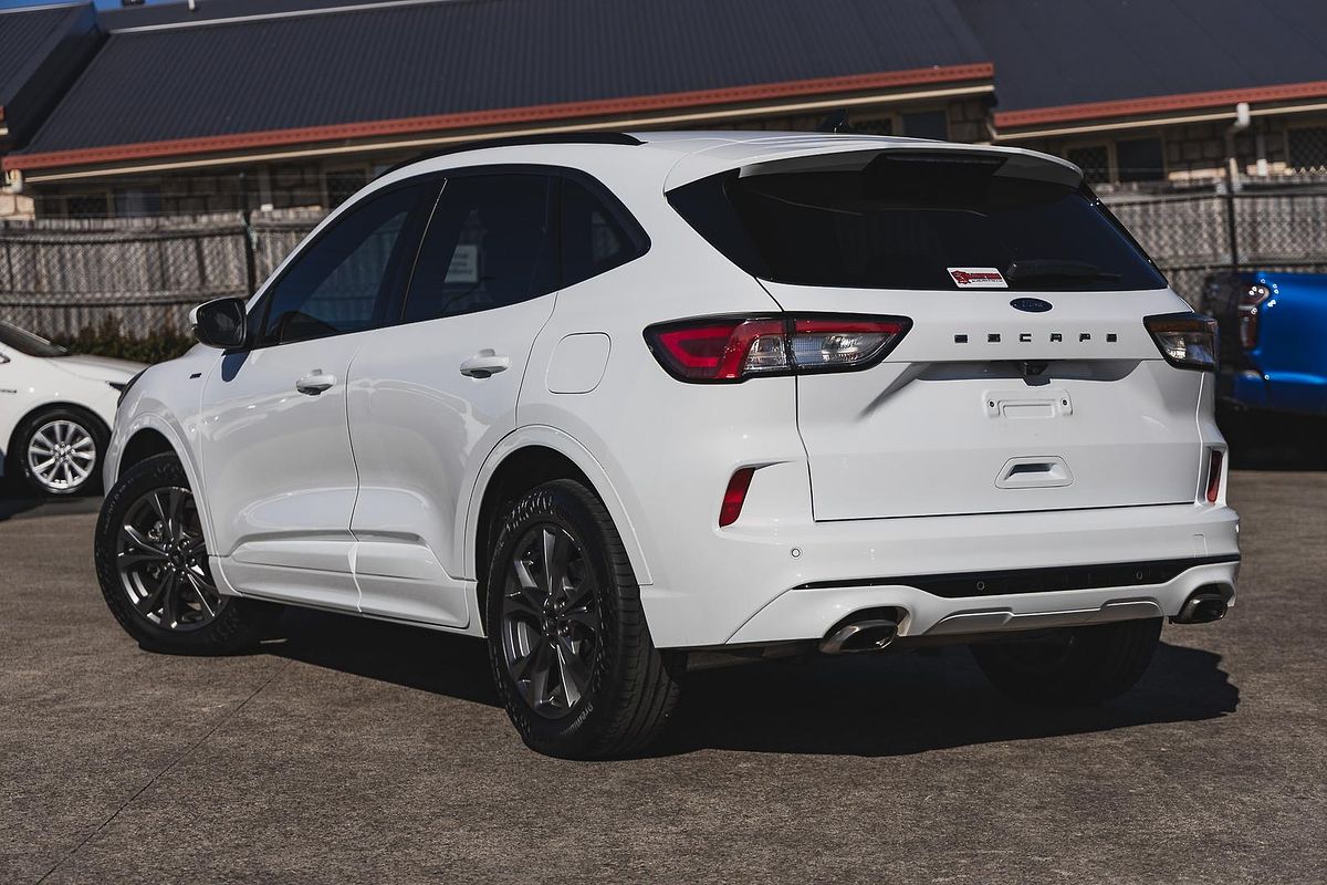 2021 Ford Escape ST-Line ZH