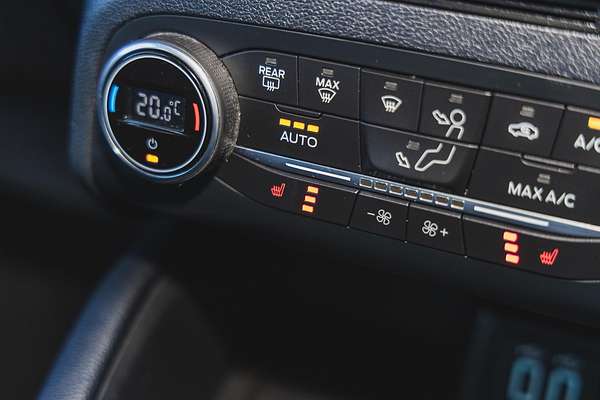 2021 Ford Escape ST-Line ZH