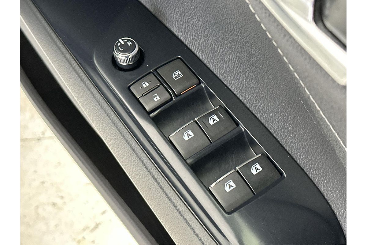 2018 Toyota Camry SX ASV70R