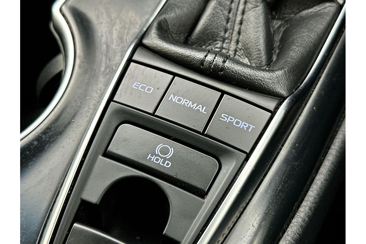 2018 Toyota Camry SX ASV70R