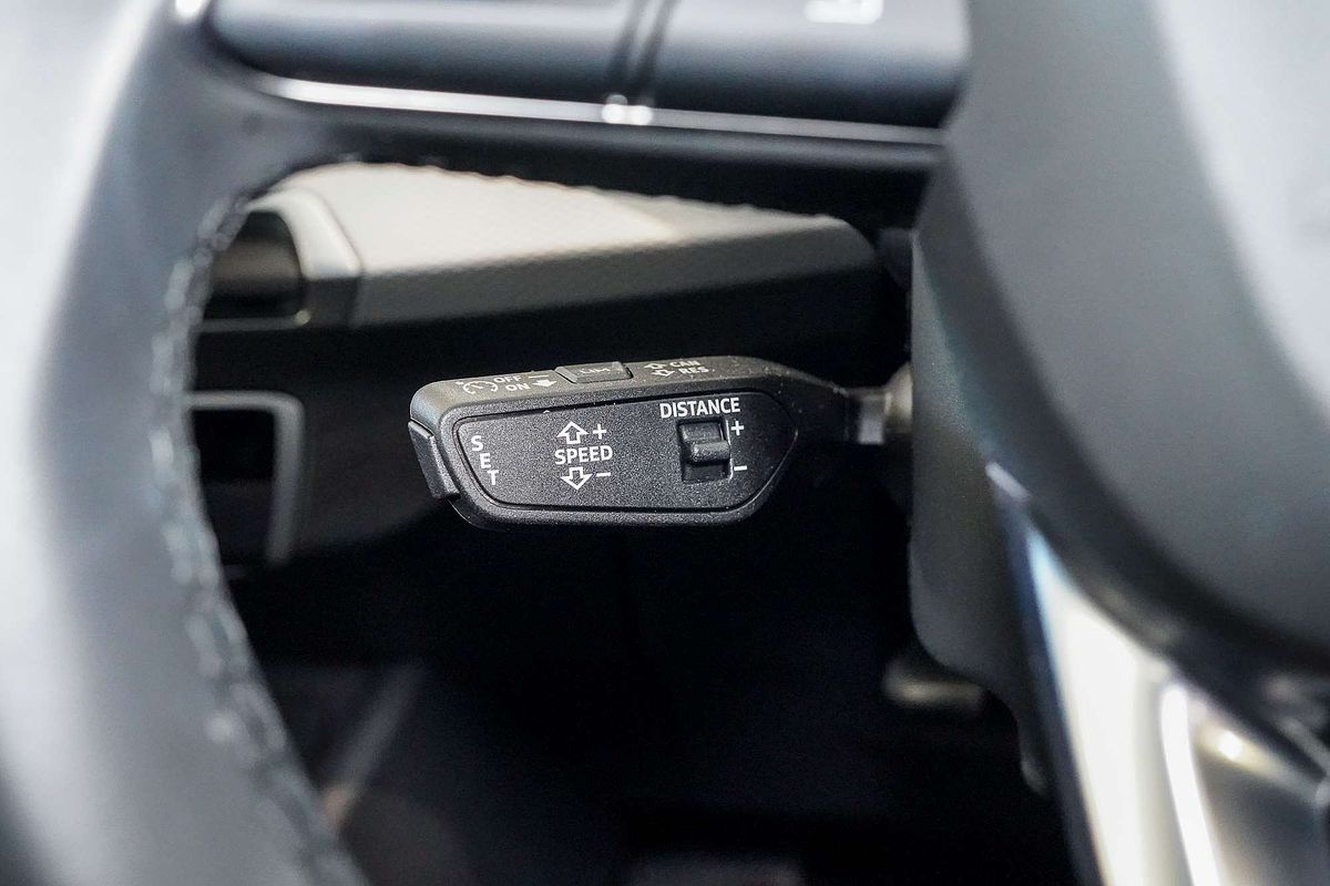 2024 Audi Q2 40 TFSI S line GA