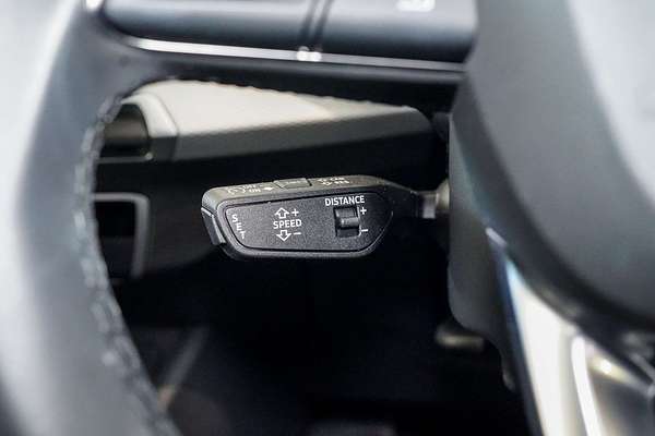 2024 Audi Q2 40 TFSI S line GA