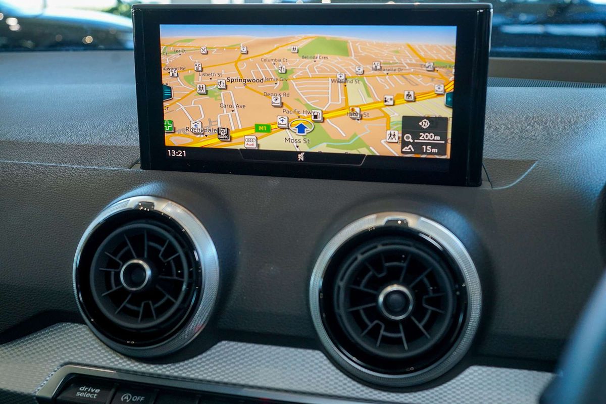 2024 Audi Q2 40 TFSI S line GA