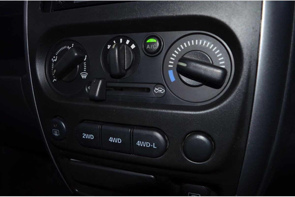 2015 Suzuki Jimny Sierra SN413 T6