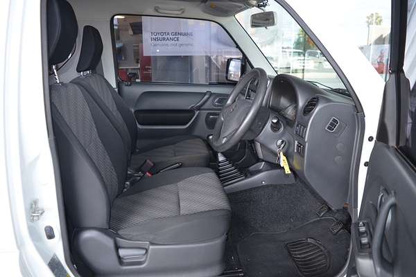 2015 Suzuki Jimny Sierra SN413 T6