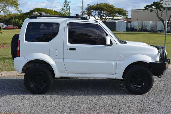 2015 Suzuki Jimny Sierra SN413 T6