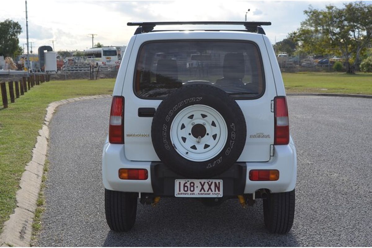 2015 Suzuki Jimny Sierra SN413 T6