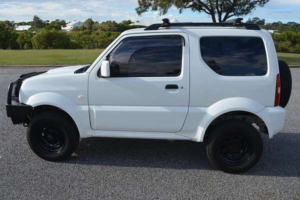 2015 Suzuki Jimny Sierra SN413 T6